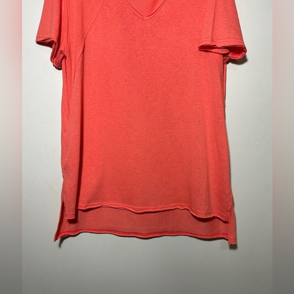 La mile V-Neck High-Low Raw Hemlines Side Slits with Pockets Top Size Medium - Picture 3 of 5